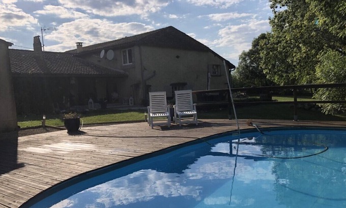 Monflanquin Otro | Country Farmhouse set in Prune orchards