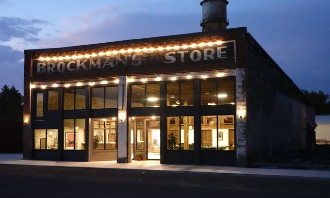 Vian Complejo | Country Getaway at Old Brockman`s Store, Vian, OK