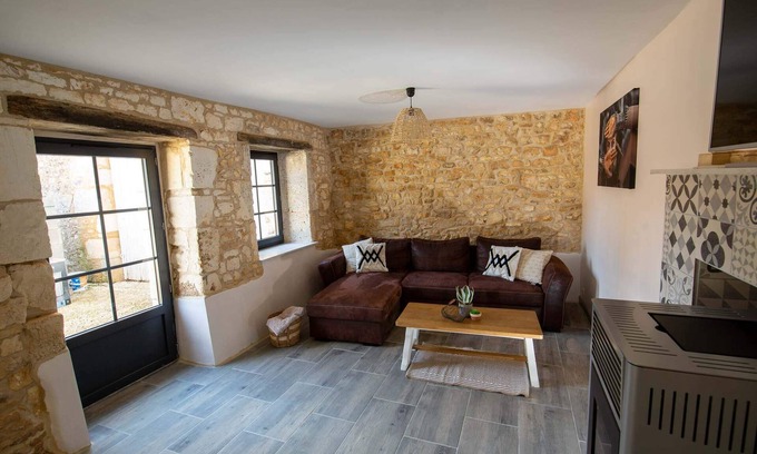 Charras Cabaña | Country gîte with its animals, horses, goats, pigs and poultry