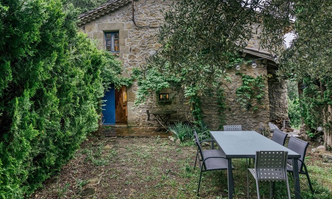 Les Planes d'Hostoles Casa | Casa rural 'Can Rubio, Les Encies' con vistas a la montaña, terraza privada y Wi-Fi