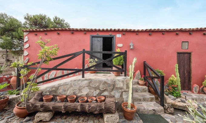 La Sabinita Villa | Casa Rural El Moral con vistas a la montaña, Wi-Fi, terraza y jardín