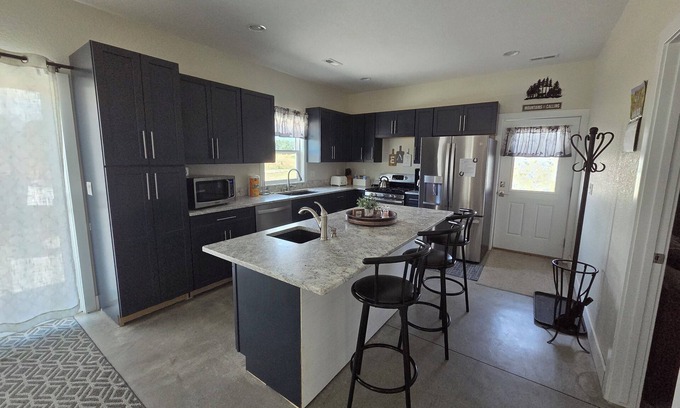 Larkspur Casa | Country home on scenic, quiet acreage near Monument. Convenient to interstate.