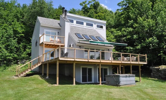 Margaretville Casa | Country Home with Private Swimming Pond and Beautiful Mountain Views