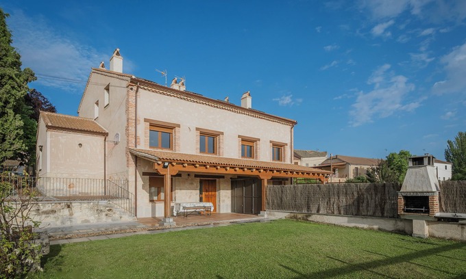 Cabanas de Polendos Casa | Casa rural 'Casas Rurales Velasco I I' con terraza privada, Wi-Fi y aire acondicionado