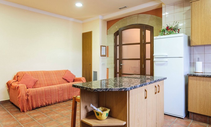 Fogars de la Selva Casa | Casa rural 'Mas Vila 2' con vistas a la montaña, Wi-Fi y aire acondicionado