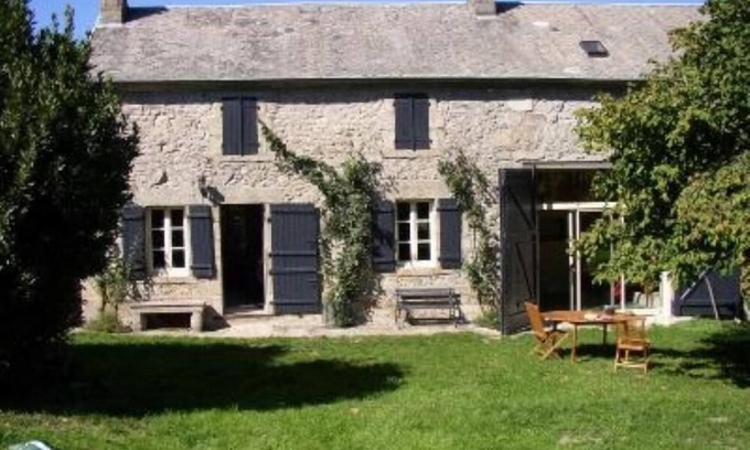 Toulx-Sainte-Croix Casa | Country house with swimming pool in a peaceful woodland setting