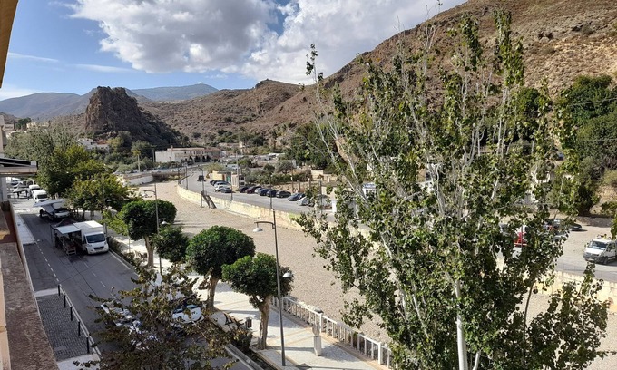 Macael Casa | Casa rural 'Bulevar' con vistas a la montaña, Wi-Fi y aire acondicionado