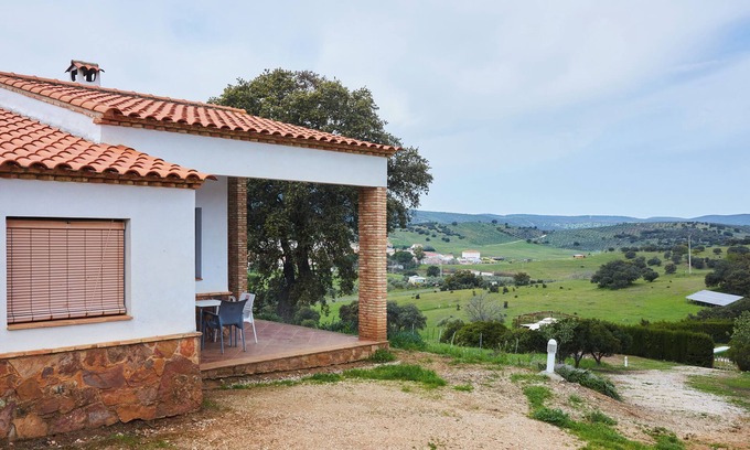 Aldeaquemada Casa | Casa rural 'Casa Las Niñas' con vistas a la montaña, piscina compartida y aire acondicionado