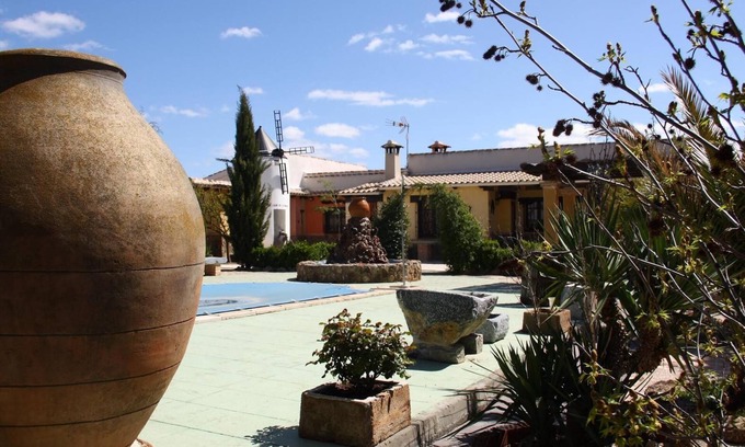 Urda Casa | Casa rural 'El Patas' con vistas a la montaña, Wi-Fi y aire acondicionado