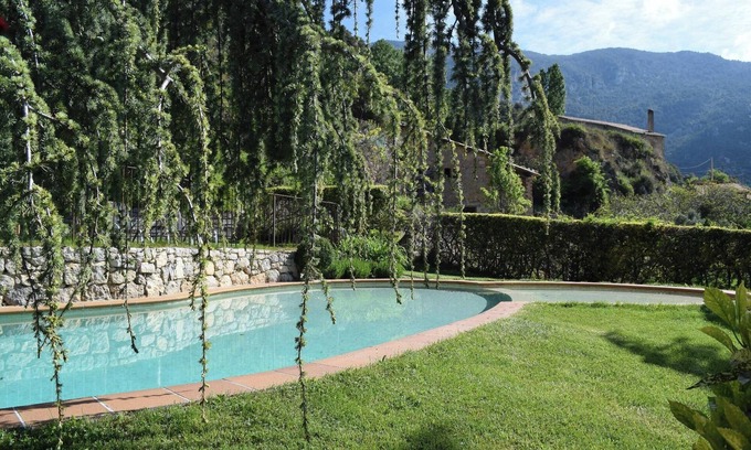 Oden Casa | Casa rural 'El Racó D'Espunyes' con vistas a la montaña, piscina privada y Wi-Fi