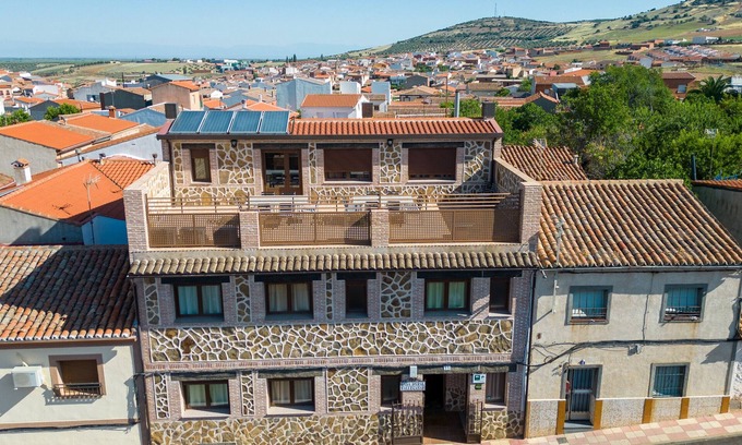 Los Navalucillos Casa | Casa rural 'Vallecasar' con vistas a la montaña, Wi-Fi y aire acondicionado
