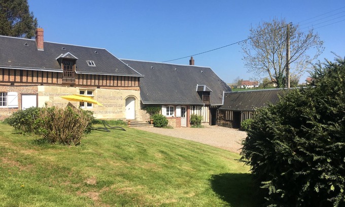 Tourville-les-Ifs Casa | Country house near the sea with enclosed garden 1 hectare