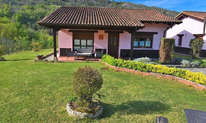 Avin Apartamento | Country House 'La Casina' with Mountain View, Private Terrace and Wi-Fi