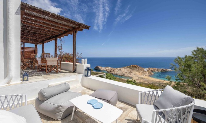 Serifos Villa | Casa rural 'Villa Agios Sostis' con vistas al mar, Wi-Fi y aire acondicionado