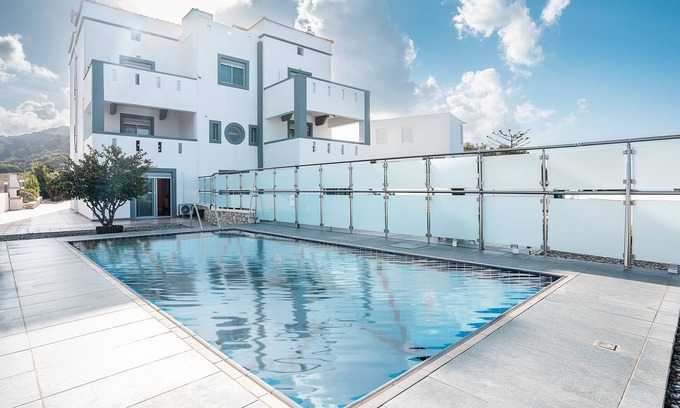 South Rhodes Apartamento | Casa rural 'White Pearl Apolakkia 1' con piscina compartida, terraza compartida y Wi-Fi