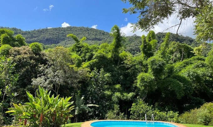 Petropolis Cabaña | Country House with Pool and Cinematic View in Luxury Condominium