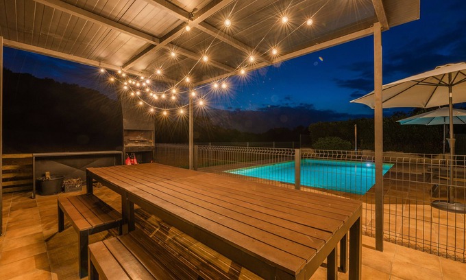 Les Anglades Casa | Masía con jardín, piscina y barbacoa. Totalmente restaurada. Naturaleza y campo!