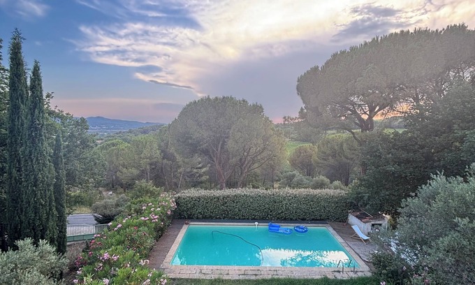 Cadenet Casa | Country house with pool and view in Lourmarin