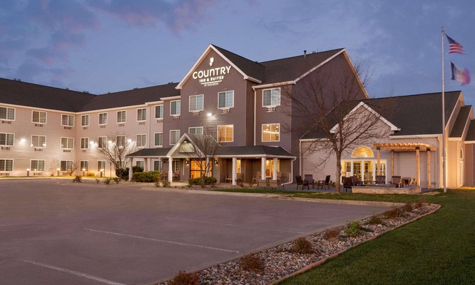 Ames Hotel | Country Inn & Suites by Radisson, Ames, IA