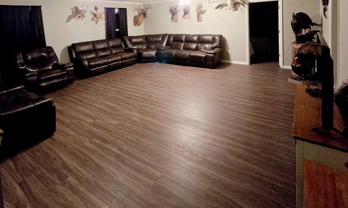 Coffey County Casa | Country living with ample space less than 5 minutes from Burlington
