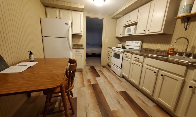 Mercer County Otro | Country Lower Level Suite
