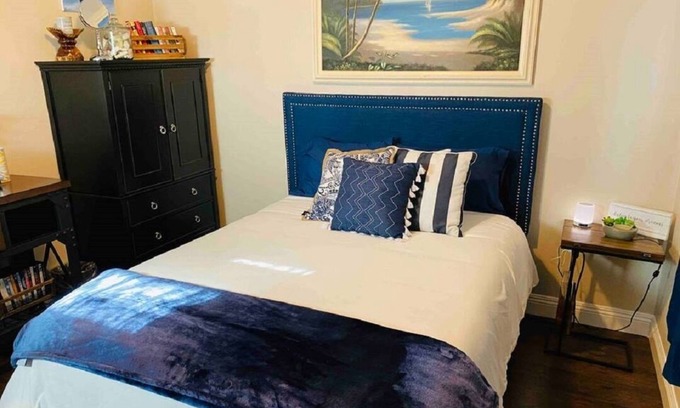 Woodland Apartamento | Country Poolhouse Retreat near SMF/UC Davis Campus