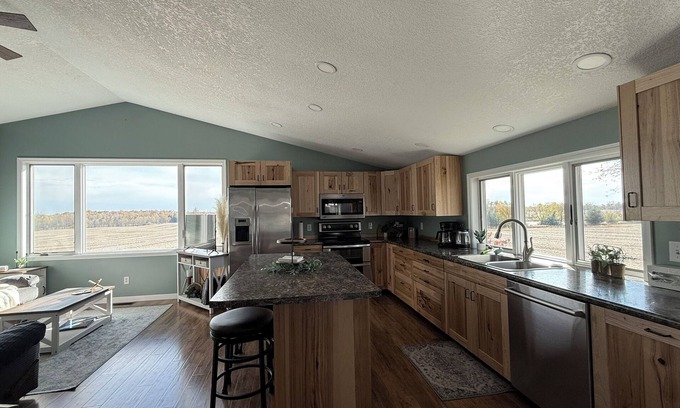 Liberty Mills Casa | Country View Retreat - 3 bedroom, Private family-friendly home