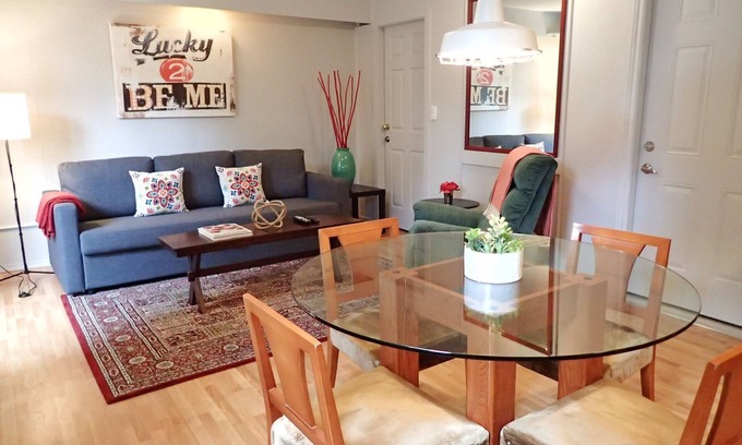 Langley Casa | BUNGALOW COUNTRY WOODS - Caminata a la bodega + Berry Farm + Ruta de senderismo - Fort Langley
