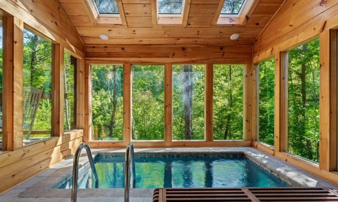 Sevierville Cabina | Countryside Comfort By Ghosal Luxury Lodging