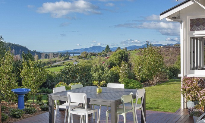 Redwood Valley Casa | Countryside Magic - Lovely home with views of the Sea & just 6-min from Mapua!