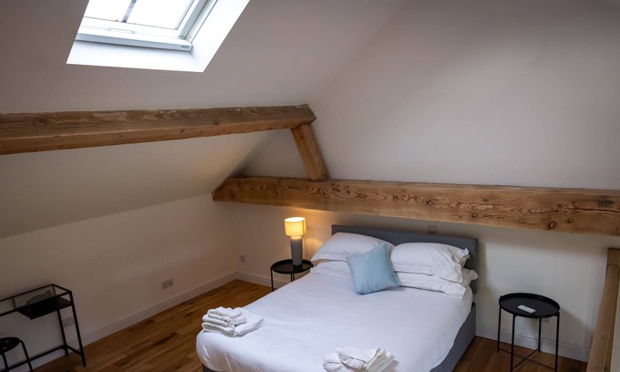 St Albans Apartamento | Countryside retreat with stunning views!