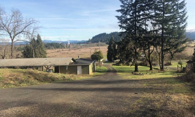Creswell Cabaña | Countryside stand alone dwelling 2.5 miles from I-5. Private building.