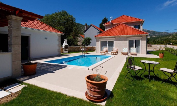 Tucepi Villa | Countryside villa with private swimming pool, Split-Dalmatia