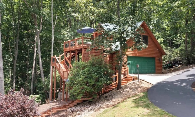 Dahlonega Cabina | Couples Carriage House Retreat - Wineries & Hiking
