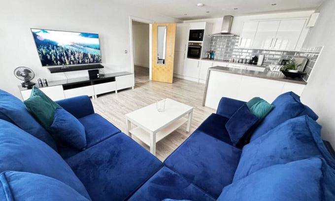 Walsall Apartamento | Couples Choice! Walsall City 2BedApartment SmartTv