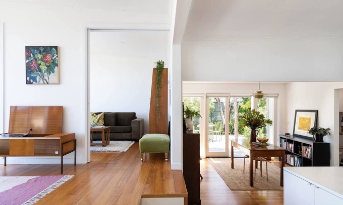 McCrae Cabaña | Couples Corner A Stylish Bay View Retreat