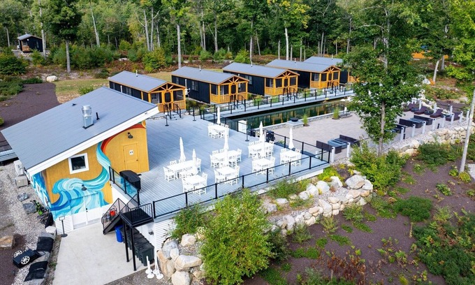 North Sebago Cabaña | Couples Cottage Limit 4 1 Bedroom Cottage
