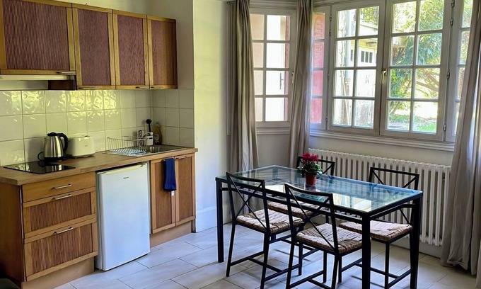 Marly-le-Roi Apartamento | ★Couples Getaway★30 min drive from Paris★ Bright & Cozy Countryside Flat 1BD
