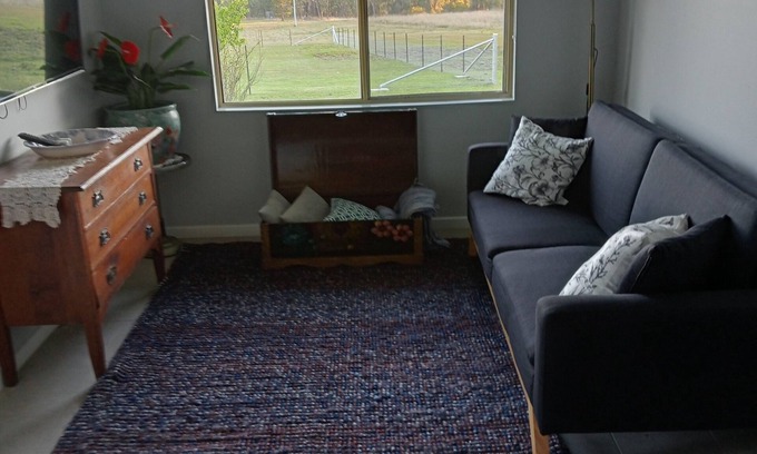 Bundarra Cama Y Desayuno | Couples hide away. Private. Quiet.15 minutes from Copeton dam water Park