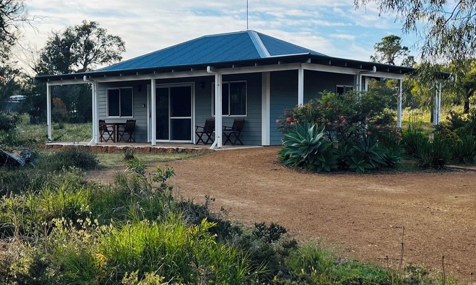 Yallingup Cabaña | Couples Retreat Cottage in rural setting