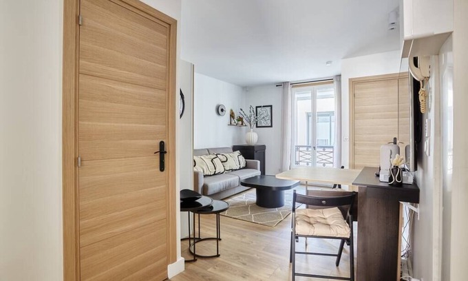 Gambetta Apartamento | Courbevoie: Superb 2BR/6P apartment