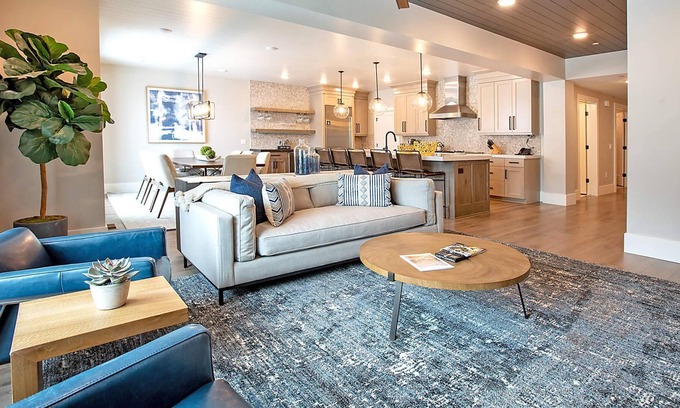 Park City Complejo | Courchevel Penthouse with Stunning Views | Chef's Kitchen, and Onsite Amenities
