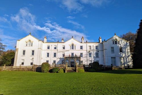 Bridgend Casa | Court Colman Manor
