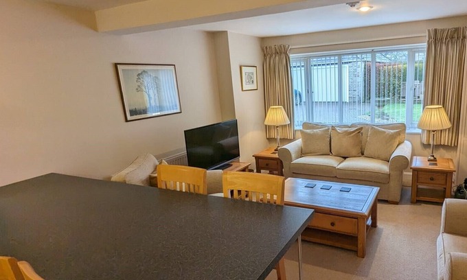 Ablington Cabaña | Courtyard 2 BED 1 BATH Cottage