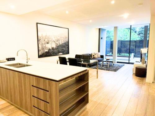 North Ryde Apartamento | Courtyard Apartment WHI02018