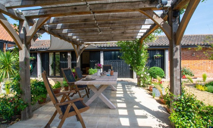 Skeyton Casa | Courtyard Barn 2 - Dos Habitaciones Casa, Capacidad 4