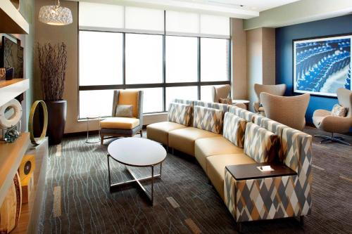 Elizabeth Park Valley Hotel | Courtyard by Marriott Akron Downtown