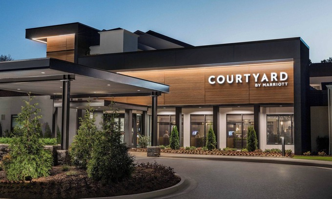 Sandy Springs Hotel | Courtyard by Marriott Atlanta Perimeter Center