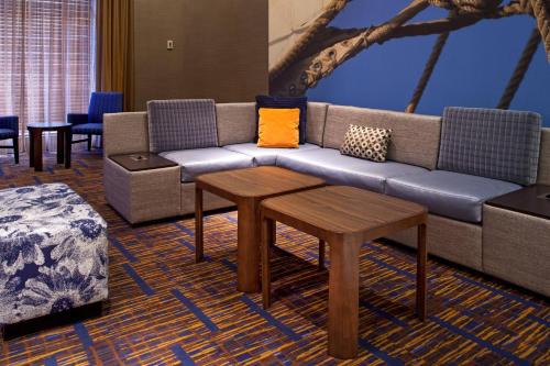 Harbor East Hotel | Courtyard by Marriott Baltimore Downtown Inner Harbor
