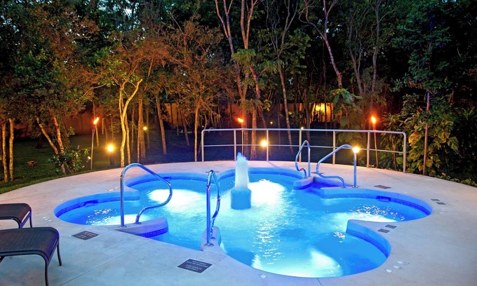 Alfredo V. Bonfil Hotel | Courtyard By Marriott Cancun Airport